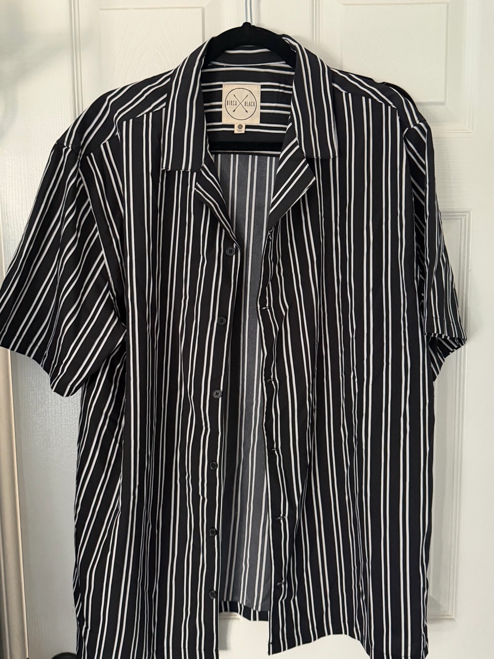 Striped Short-Sleeve Button-Up Shirt - Black/White